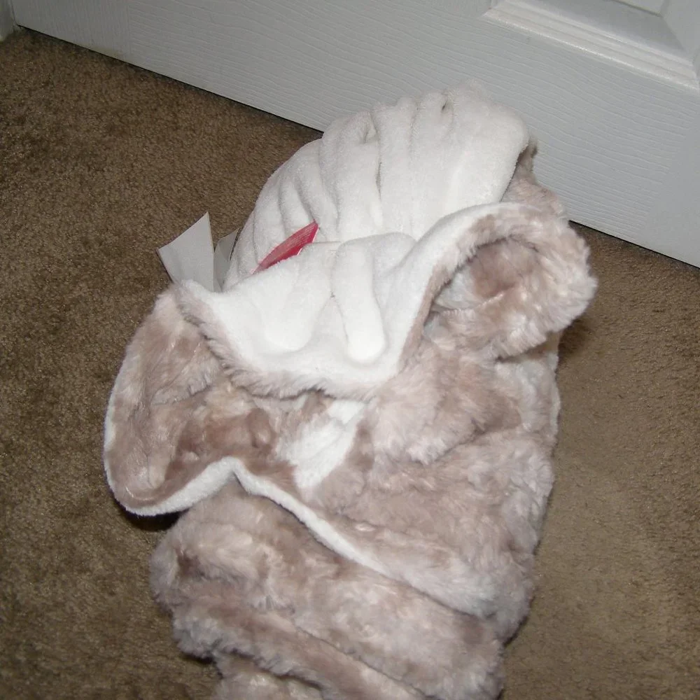 NEW Ulta Beautiful Plush throw Blanket Cappuccino color
